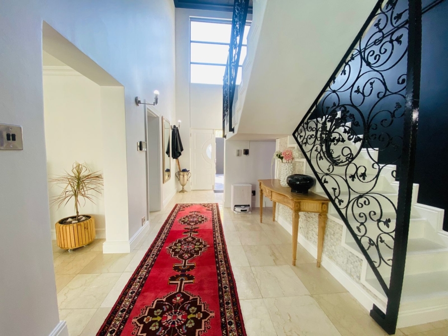 5 Bedroom Property for Sale in Sunset Beach Western Cape